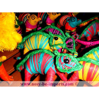 Caméléons rafia - artisanat malgache - animaux rafia