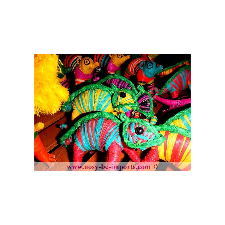 Caméléons rafia - artisanat malgache - animaux rafia